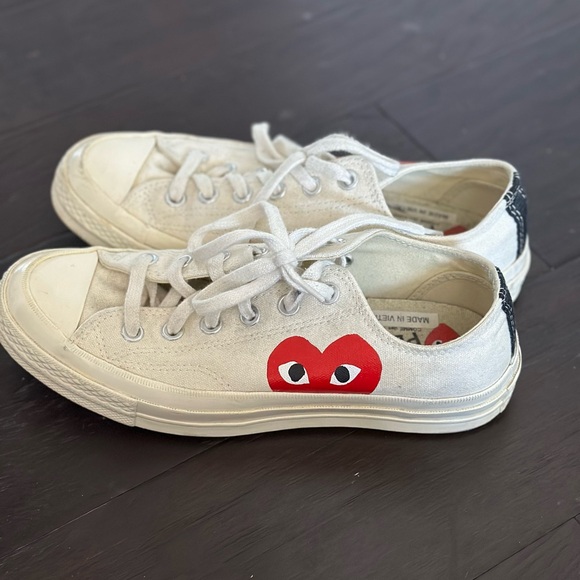 Comme des Garcons White Sneakers with Red Heart - Picture 3 of 4